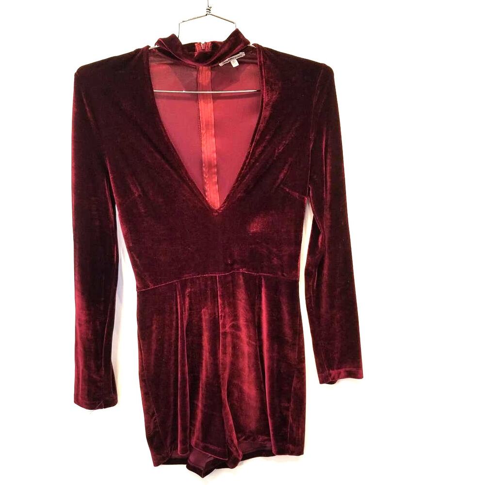 Charlotte Russe Red Velvet Shorts Romper High Rise Hi Waist Deep V Neck Size M‎